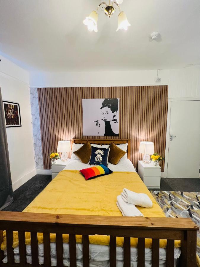 2-Bedroom Plus Living Room Flats Near Edgware Road ロンドン エクステリア 写真